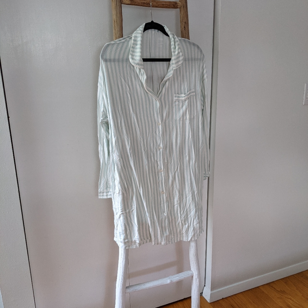Women's nightgown